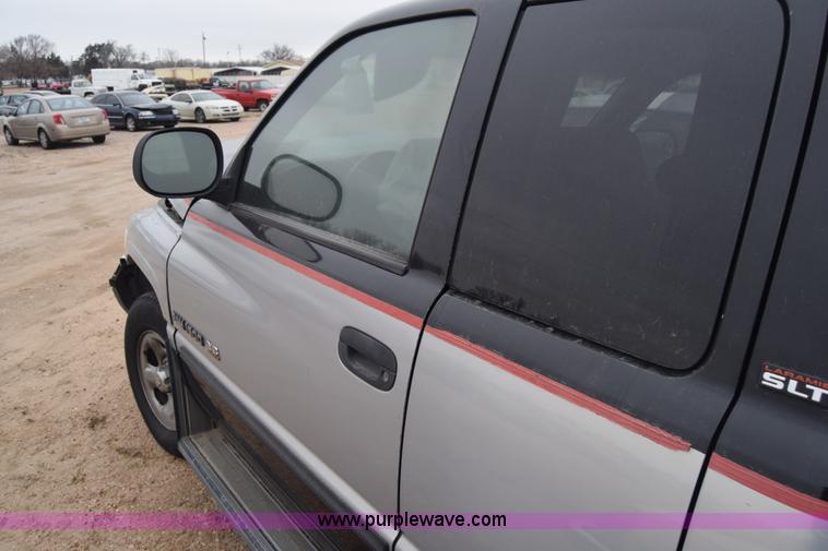 image for item L1072 1998 Dodge Ram 1500 Quad Cab pickup truck