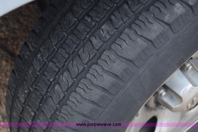 image for item L1072 1998 Dodge Ram 1500 Quad Cab pickup truck