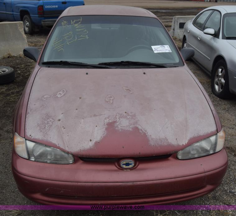 image for item L1074 1998 Chevrolet Prizm Lsi