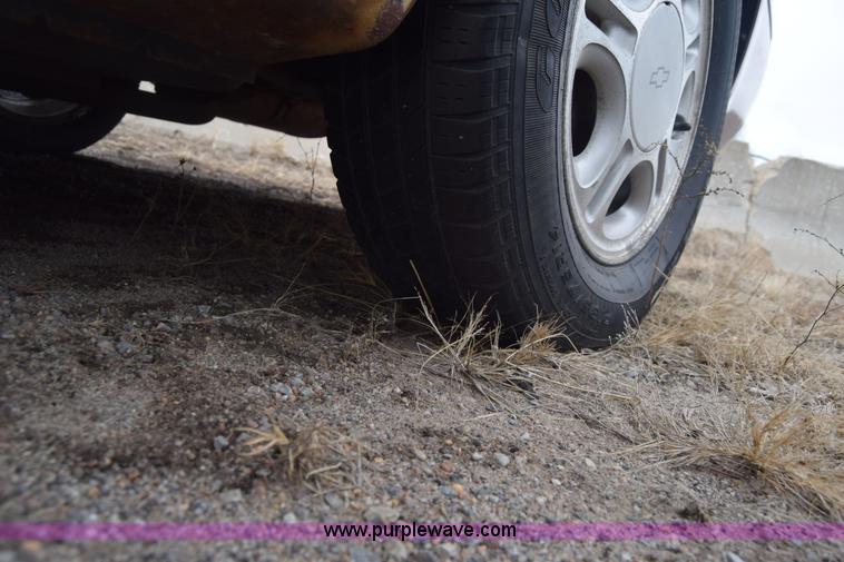 image for item L1074 1998 Chevrolet Prizm Lsi