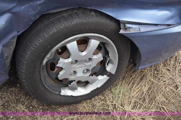 image for item L1076 2004 Kia Rio