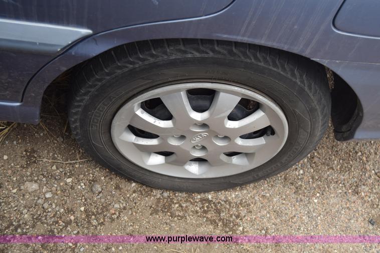 image for item L1076 2004 Kia Rio