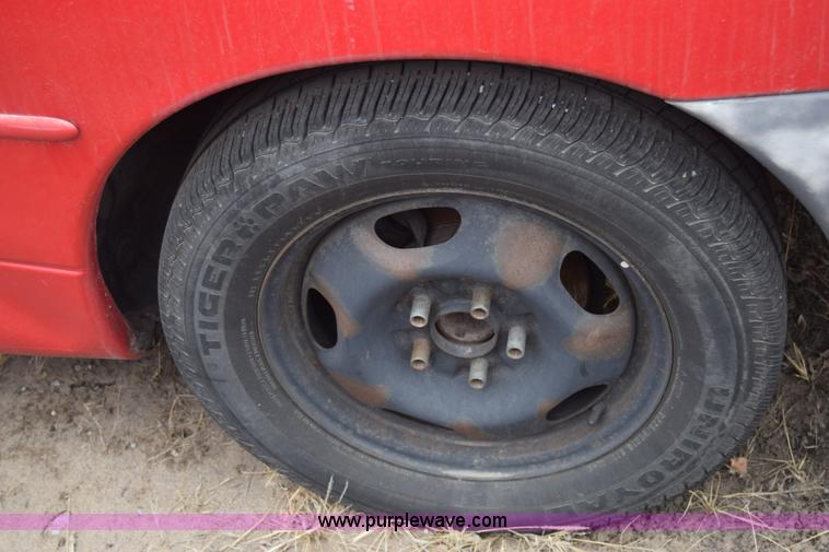 image for item L1077 1999 Dodge Avenger ES