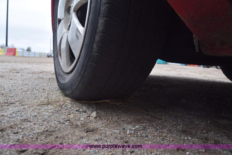 image for item L1077 1999 Dodge Avenger ES