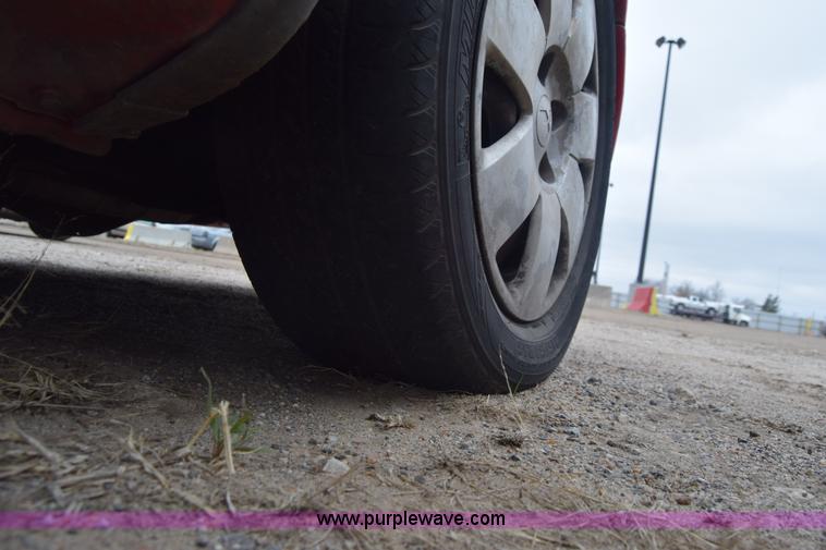 image for item L1077 1999 Dodge Avenger ES