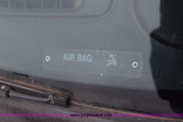 image for item L1077 1999 Dodge Avenger ES