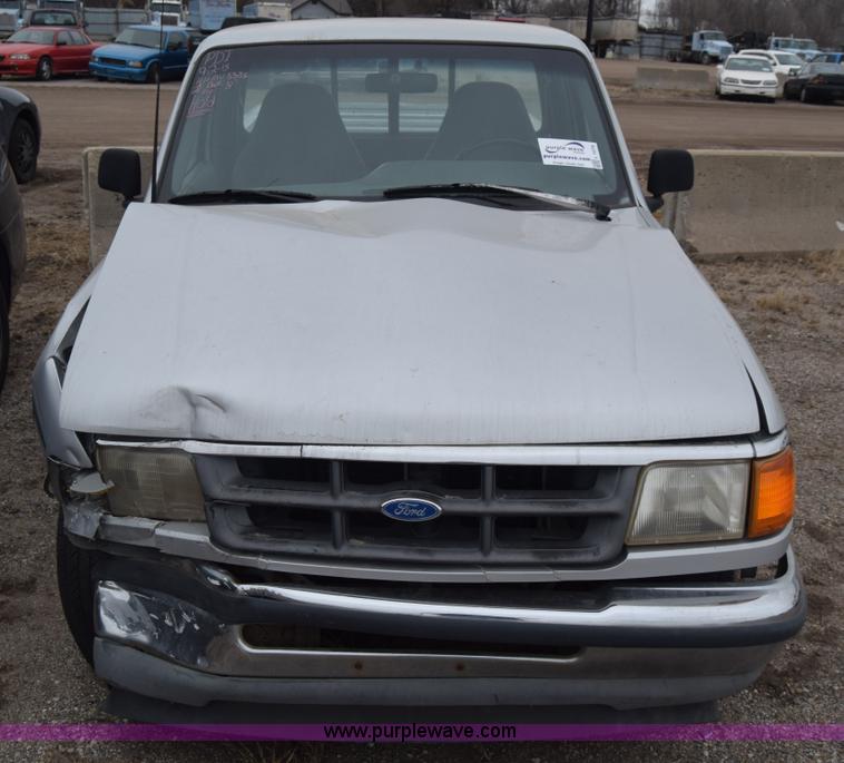 image for item L1079 1994 Ford Ranger pickup truck