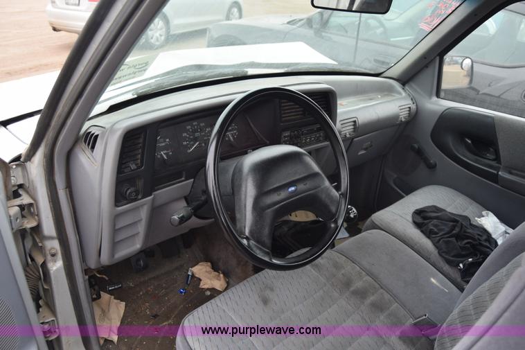 image for item L1079 1994 Ford Ranger pickup truck