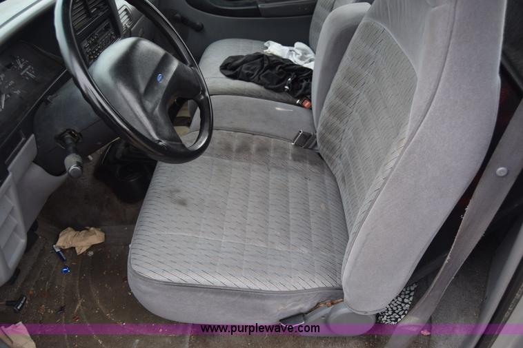 image for item L1079 1994 Ford Ranger pickup truck