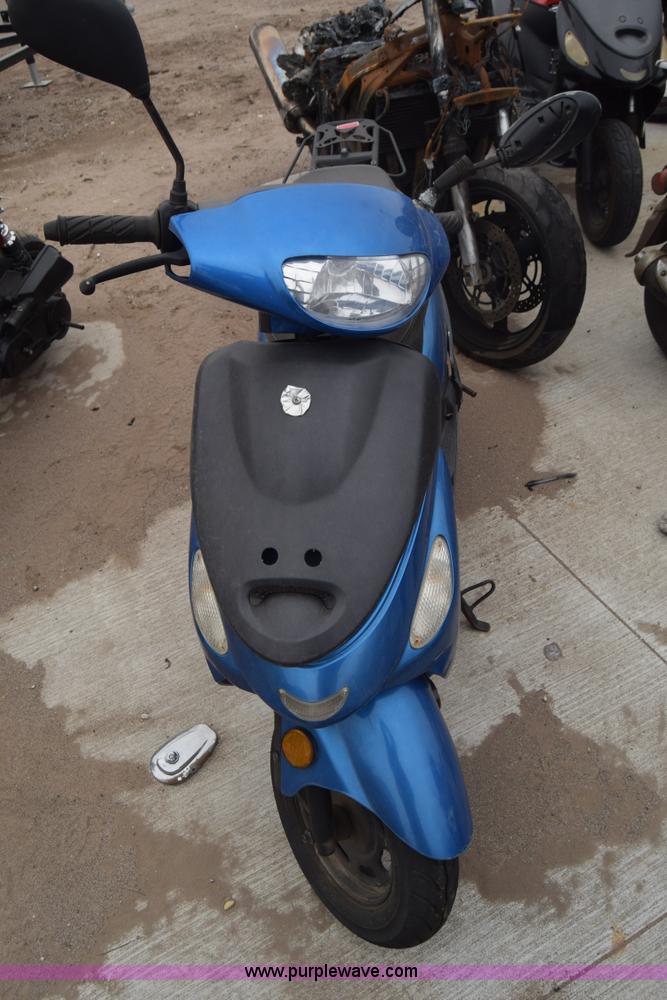 image for item L1080 2014 Tao Tao moped