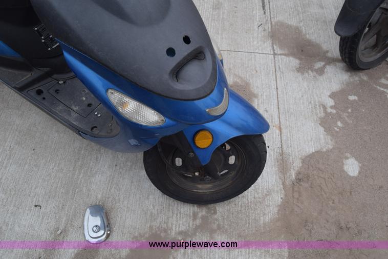 image for item L1080 2014 Tao Tao moped