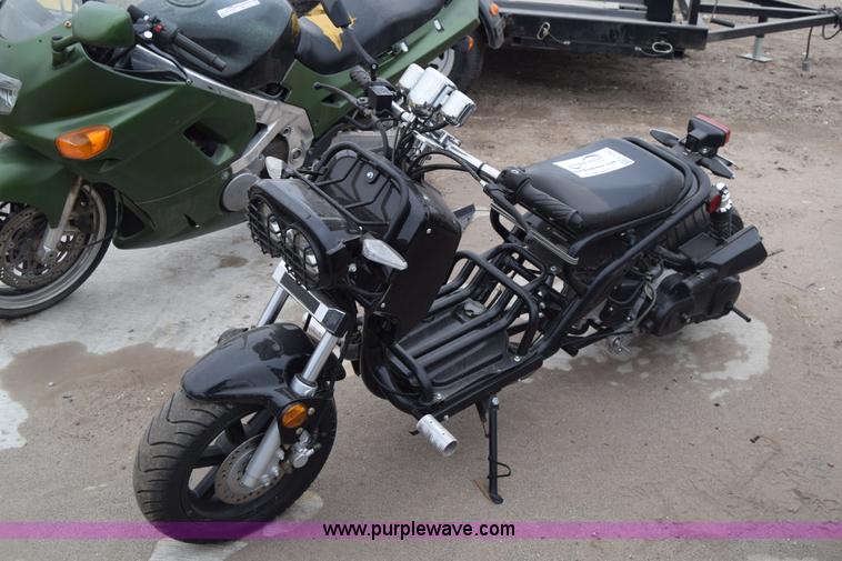 image for item L1081 2015 Tao Tao moped