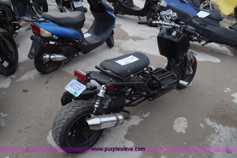 image for item L1081 2015 Tao Tao moped