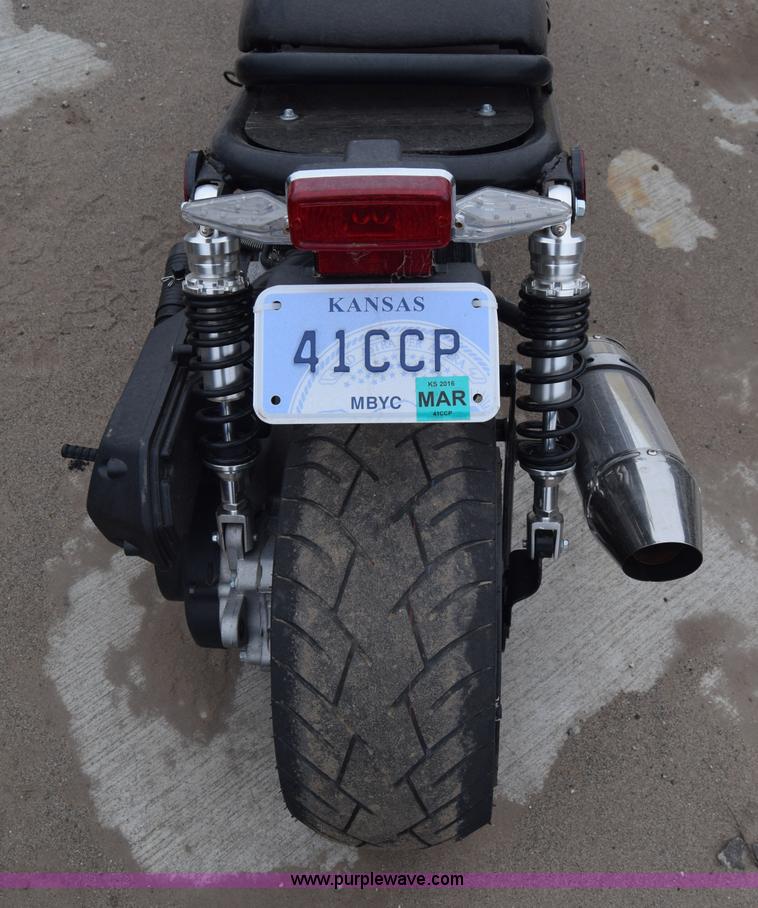 image for item L1081 2015 Tao Tao moped