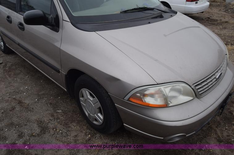 image for item L1083 2002 Ford Windstar van