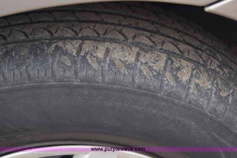 image for item L1083 2002 Ford Windstar van