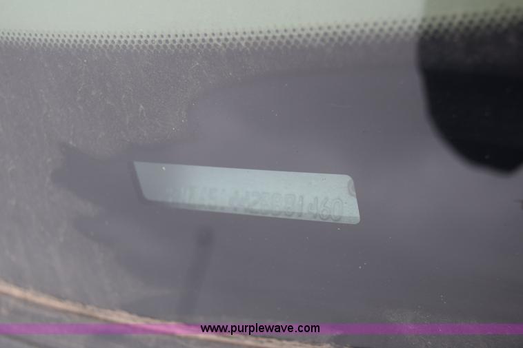 image for item L1083 2002 Ford Windstar van