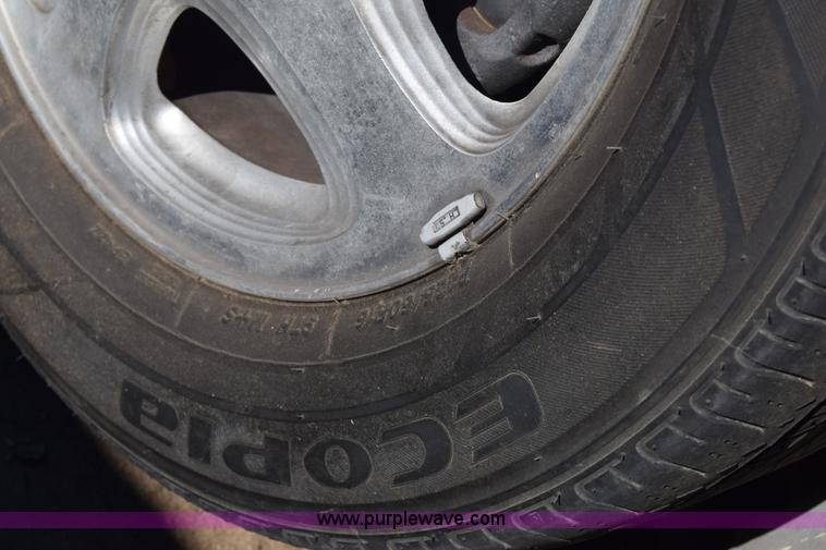 image for item L1180 2001 Chevrolet Monte Carlo SS