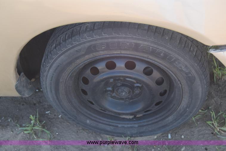 image for item L1184 2000 Mitsubishi Mirage DE