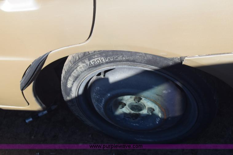 image for item L1184 2000 Mitsubishi Mirage DE