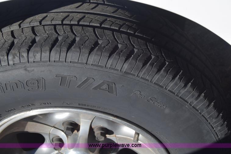 image for item L1185 2000 Chevrolet S10 pickup truck