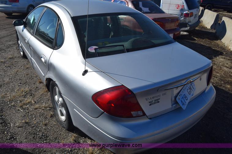 image for item L1186 2000 Ford Taurus SE