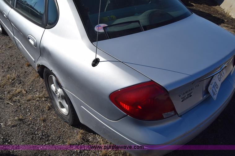 image for item L1186 2000 Ford Taurus SE