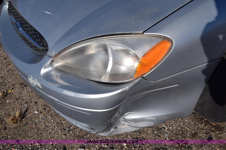 image for item L1186 2000 Ford Taurus SE