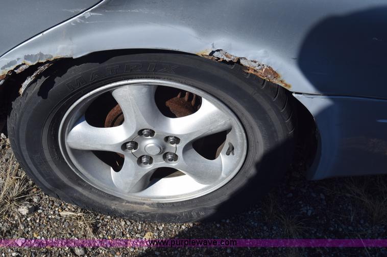 image for item L1186 2000 Ford Taurus SE