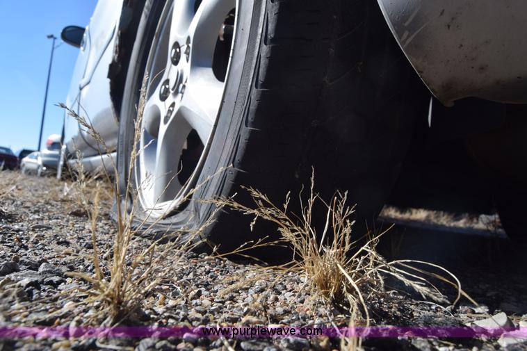 image for item L1186 2000 Ford Taurus SE