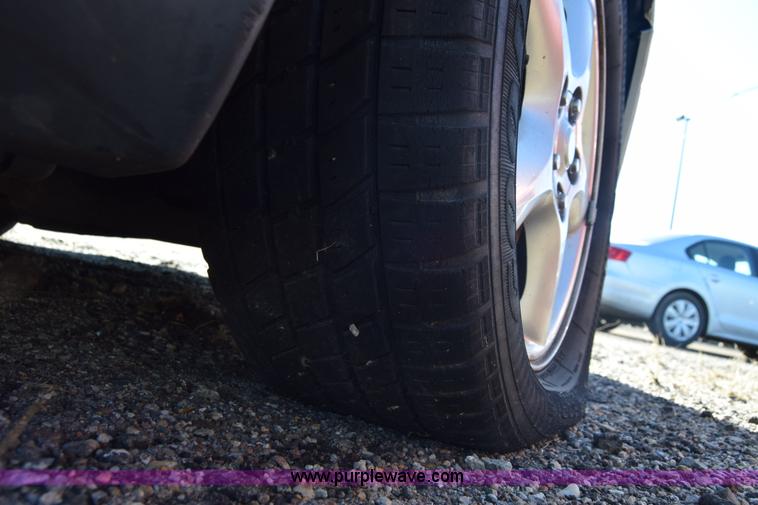 image for item L1186 2000 Ford Taurus SE