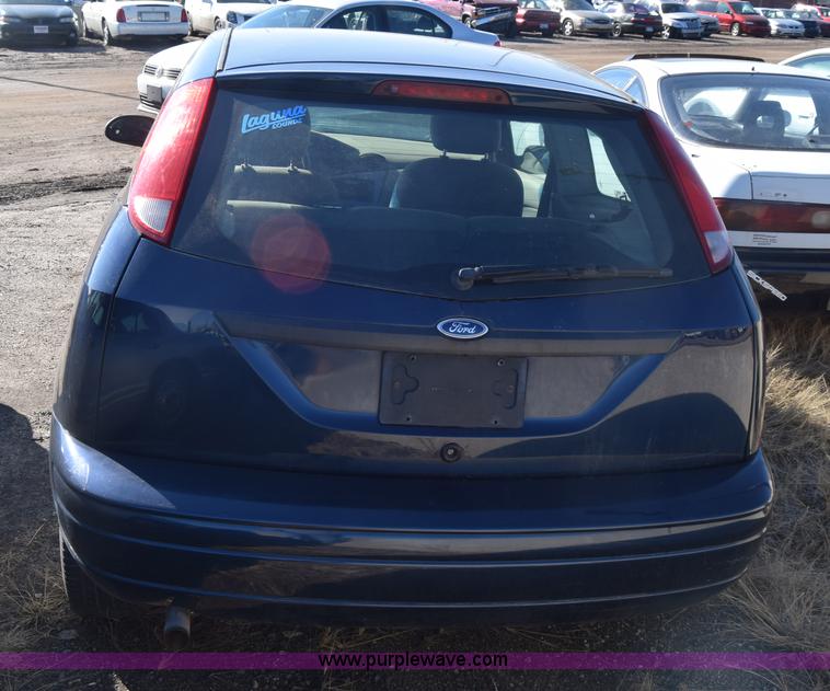 image for item L1187 2004 Ford Focus ZX3