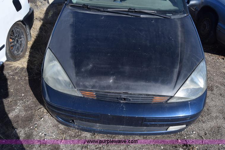 image for item L1187 2004 Ford Focus ZX3