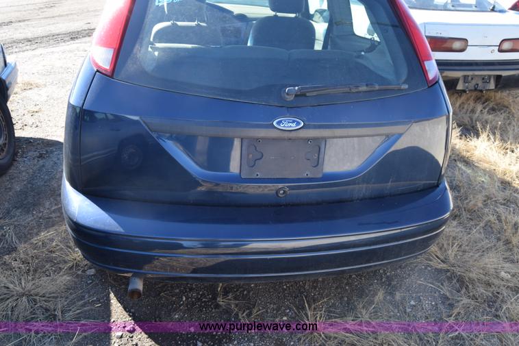 image for item L1187 2004 Ford Focus ZX3