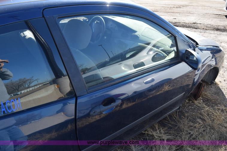 image for item L1187 2004 Ford Focus ZX3