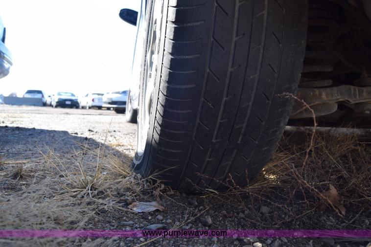 image for item L1187 2004 Ford Focus ZX3