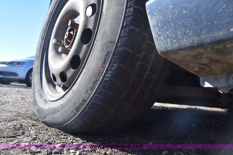 image for item L1187 2004 Ford Focus ZX3