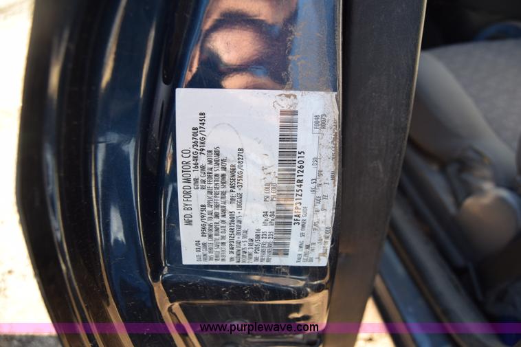 image for item L1187 2004 Ford Focus ZX3