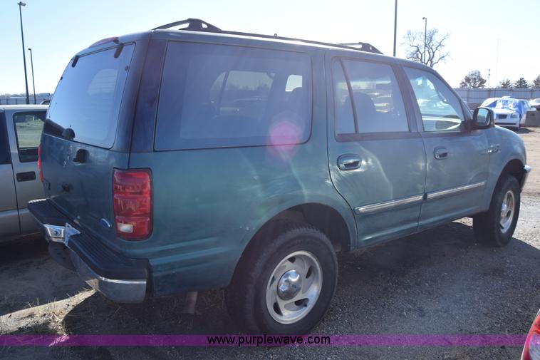 image for item L1191 1997 Ford Expedition SUV