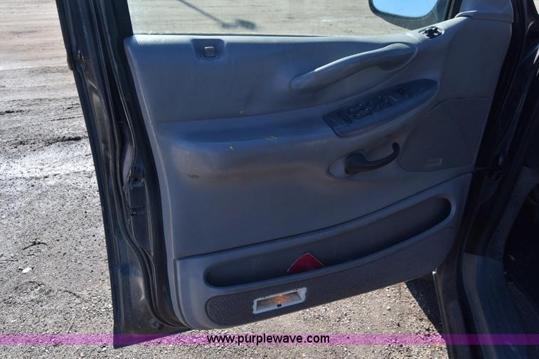 image for item L1191 1997 Ford Expedition SUV