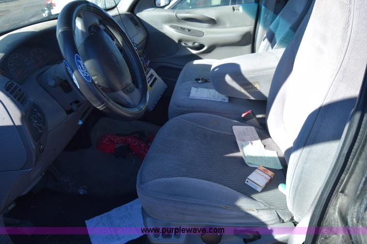 image for item L1191 1997 Ford Expedition SUV