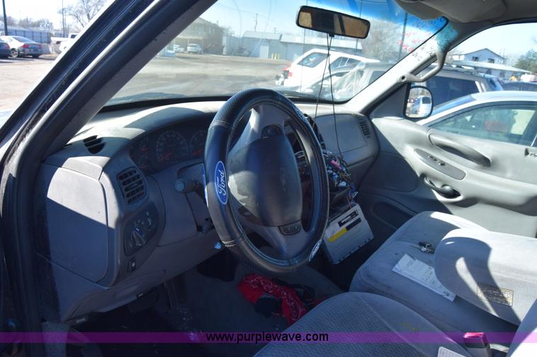 image for item L1191 1997 Ford Expedition SUV