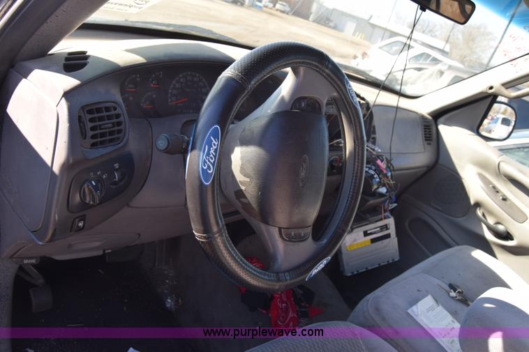 image for item L1191 1997 Ford Expedition SUV