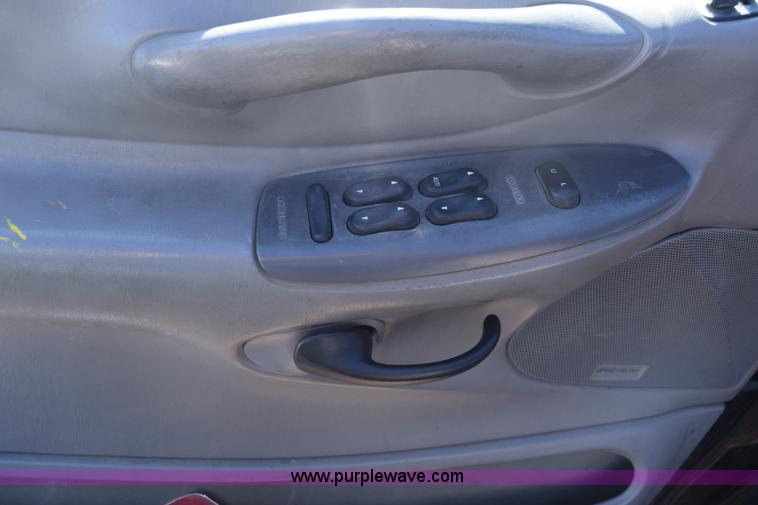 image for item L1191 1997 Ford Expedition SUV