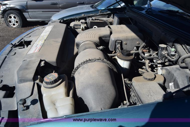 image for item L1191 1997 Ford Expedition SUV