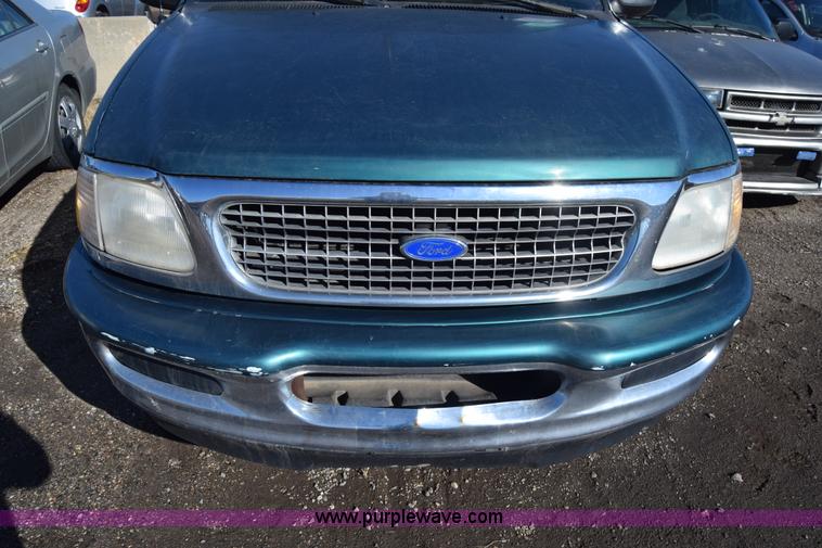 image for item L1191 1997 Ford Expedition SUV