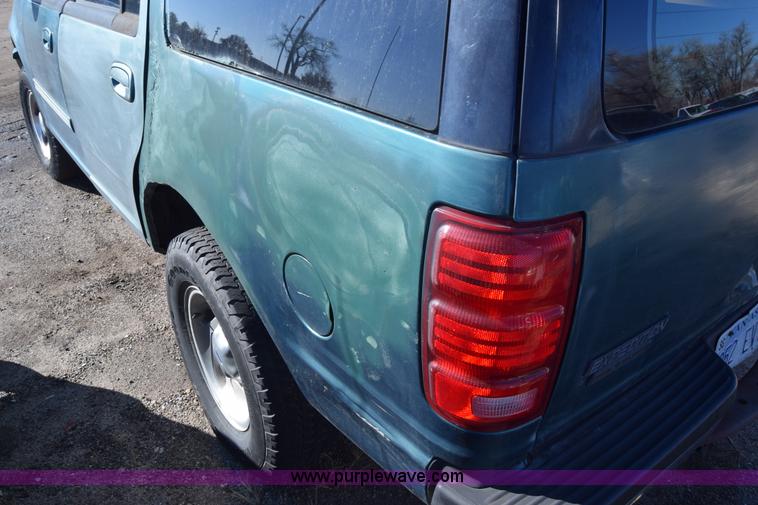 image for item L1191 1997 Ford Expedition SUV
