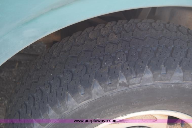 image for item L1191 1997 Ford Expedition SUV