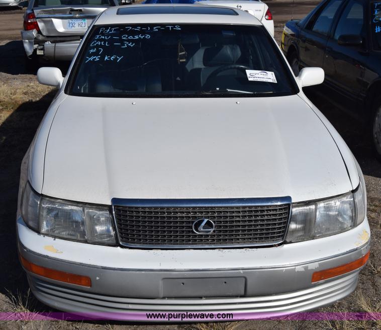 image for item L1192 1990 Lexus LS 400
