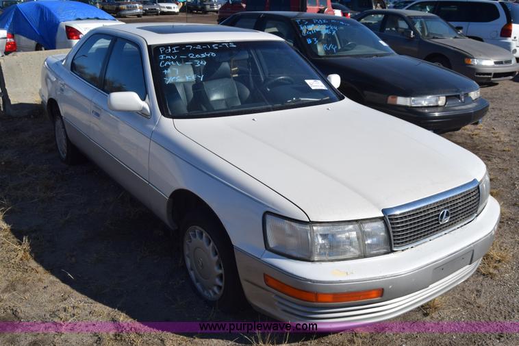 image for item L1192 1990 Lexus LS 400